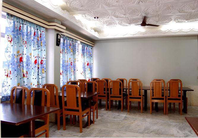 Vandana Hotel Натхдвара Экстерьер фото